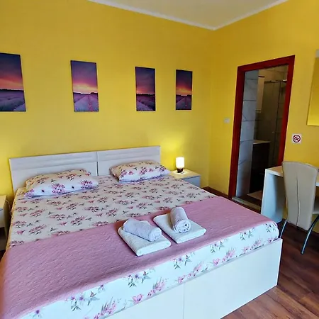 And Irma Gostinjska kuća 4*