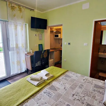 Gostinjska kuća And Irma 4*