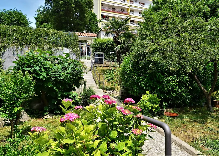 And Irma Konukevi Opatija