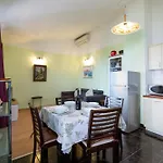 And Irma Опатия