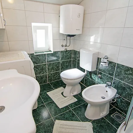 Guest house And Irma 4*