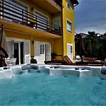 Casa de hóspedes And Irma 4*